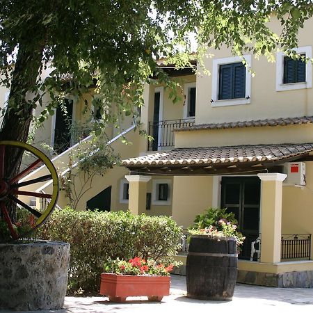 Spiti Nikos Aparthotel Danilia Exterior foto